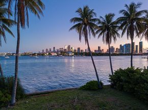 1236 S Venetian Way, Miami FL 33139