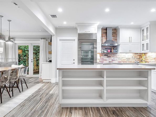 700 Vilabella Ave, Coral Gables FL 33146
