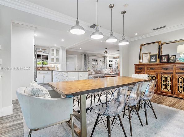 700 Vilabella Ave, Coral Gables FL 33146