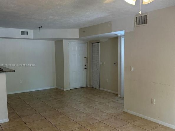 4828 N State Road 7 8107, Coconut Creek FL 33073