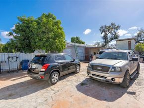 3166 NW 102nd St, Miami FL 33147