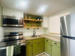 1101 Hillcrest Ct 306, Hollywood FL 33021