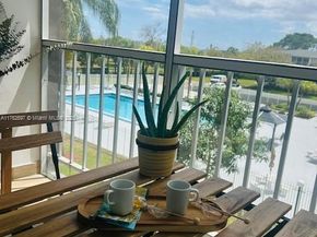 1101 Hillcrest Ct 306, Hollywood FL 33021
