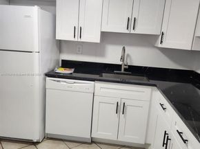 18900 NE 3rd Ct 516, Miami FL 33179
