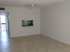 18900 NE 3rd Ct 516, Miami FL 33179