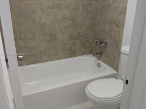 18900 NE 3rd Ct 516, Miami FL 33179