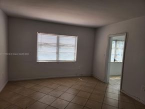 18900 NE 3rd Ct 516, Miami FL 33179