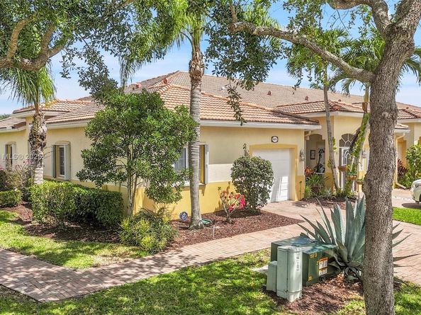 9875 Galleon Dr, West Palm Beach FL 33411
