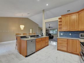 3187 Beechberry Cir, Davie FL 33328