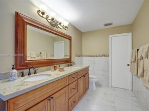 3187 Beechberry Cir, Davie FL 33328