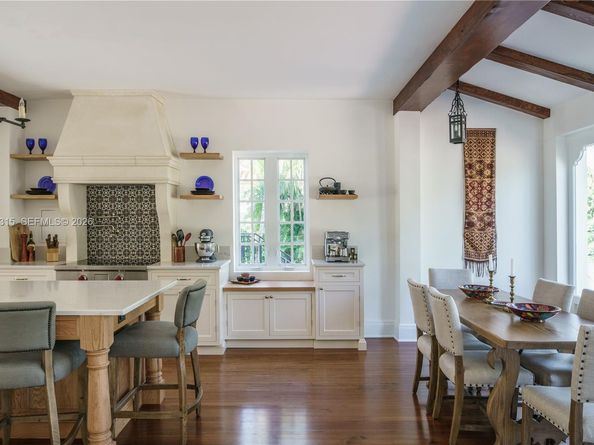 1234 S Greenway Dr, Coral Gables FL 33134