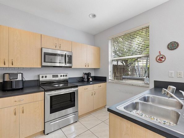 1431 SE 18th Terrace, Homestead FL 33035
