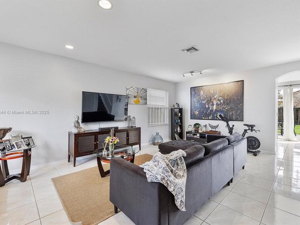 1431 SE 18th Terrace, Homestead FL 33035