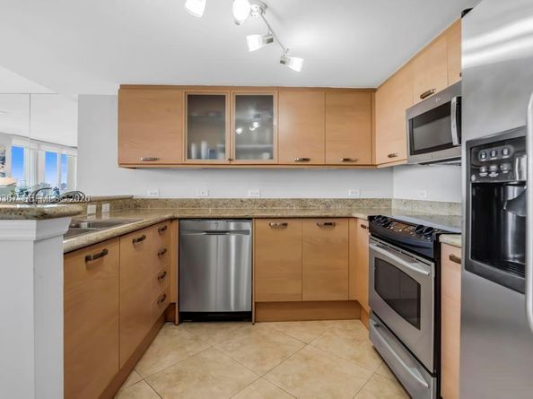 2001 N Ocean Blvd, Fort Lauderdale FL 33305