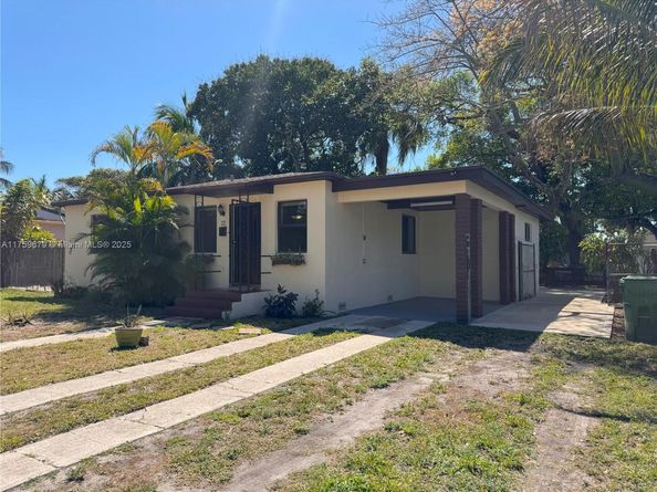 740 Superior St, Opa-Locka FL 33054