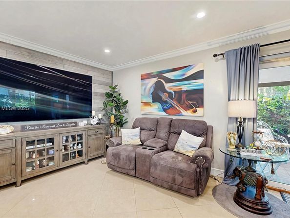 982 NW 133rd Ct, Miami FL 33182