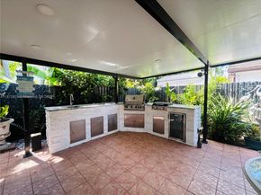 982 NW 133rd Ct, Miami FL 33182