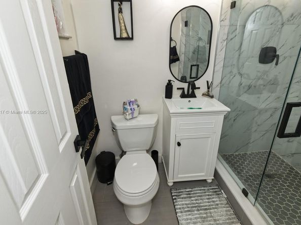795 NE 146 St, North Miami FL 33161