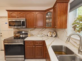 795 NE 146 St, North Miami FL 33161
