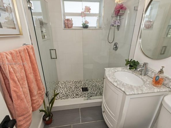 795 NE 146 St, North Miami FL 33161