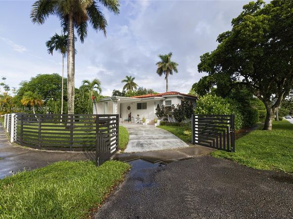 795 NE 146 St, North Miami FL 33161