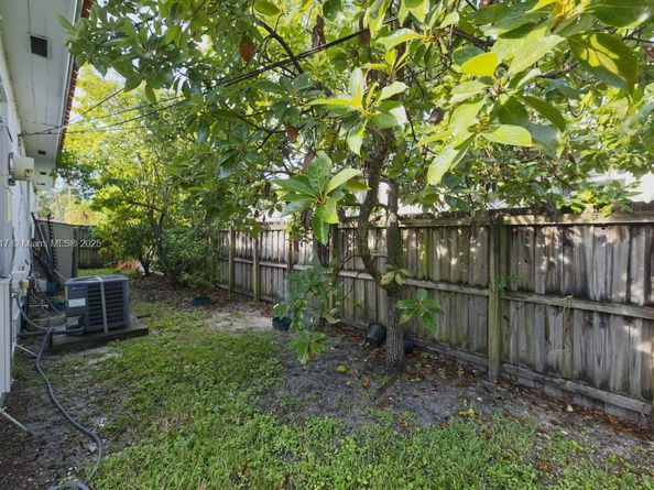 795 NE 146 St, North Miami FL 33161