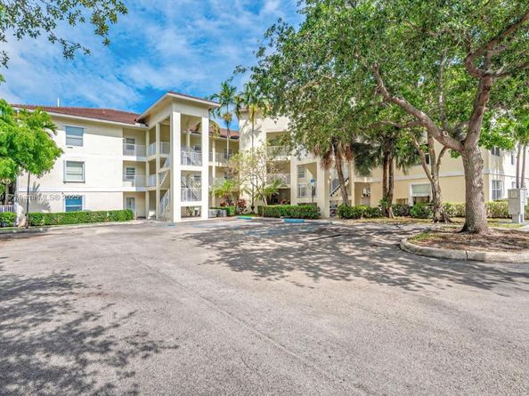 2901 Riverside Dr 304, Coral Springs FL 33065