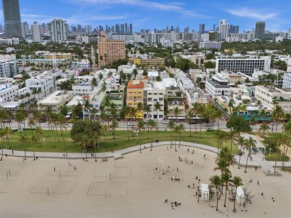 834 Ocean Dr 306, Miami Beach FL 33139