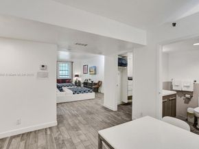 834 Ocean Dr 306, Miami Beach FL 33139
