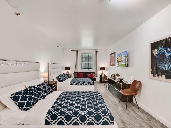 834 Ocean Dr 306, Miami Beach FL 33139