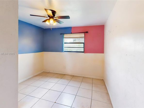 235 SW 16th Ter, Homestead FL 33030