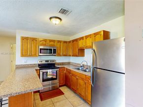 235 SW 16th Ter, Homestead FL 33030