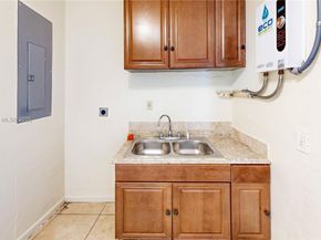 235 SW 16th Ter, Homestead FL 33030