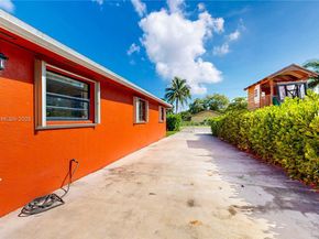 235 SW 16th Ter, Homestead FL 33030