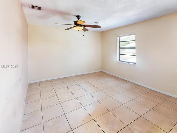 235 SW 16th Ter, Homestead FL 33030