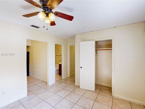 235 SW 16th Ter, Homestead FL 33030