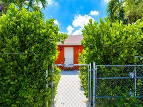 235 SW 16th Ter, Homestead FL 33030