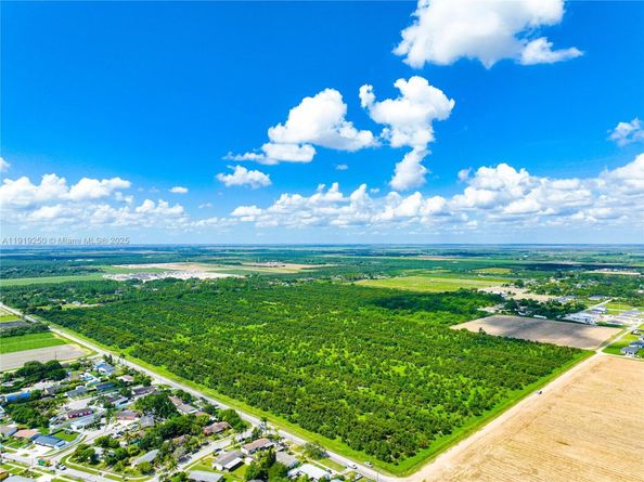 235 SW 16th Ter, Homestead FL 33030