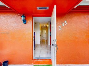 235 SW 16th Ter, Homestead FL 33030