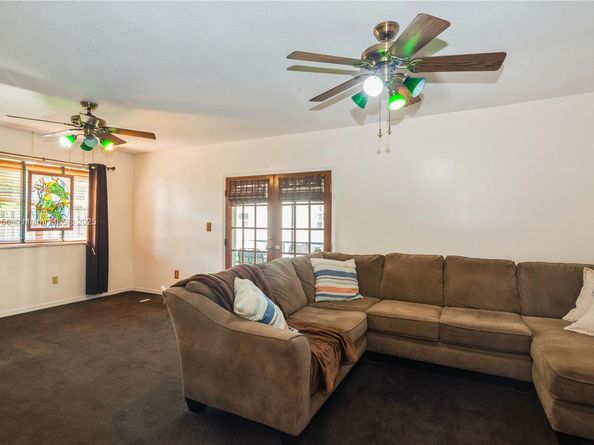 9540 Lisa Rd, Cutler Bay FL 33157