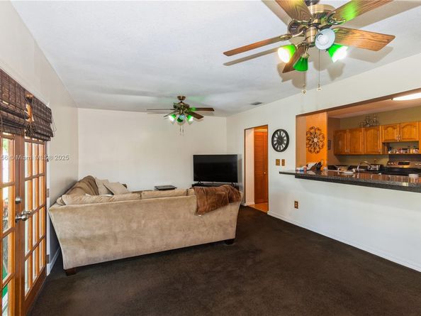 9540 Lisa Rd, Cutler Bay FL 33157
