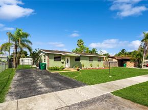 9540 Lisa Rd, Cutler Bay FL 33157