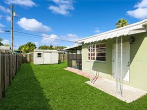 9540 Lisa Rd, Cutler Bay FL 33157