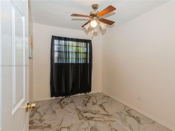 9540 Lisa Rd, Cutler Bay FL 33157