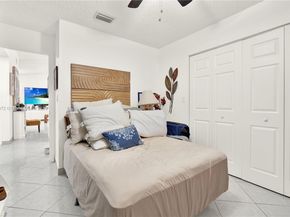 5566 NW 102nd Pl, Doral FL 33178