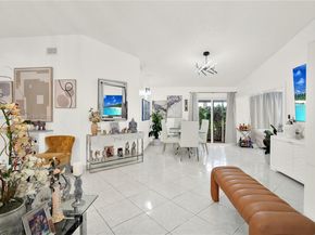5566 NW 102nd Pl, Doral FL 33178