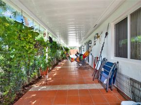 5566 NW 102nd Pl, Doral FL 33178