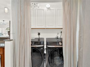 5566 NW 102nd Pl, Doral FL 33178