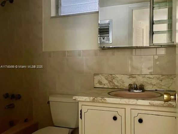 1662 Lincoln Ct 508, Miami Beach FL 33139