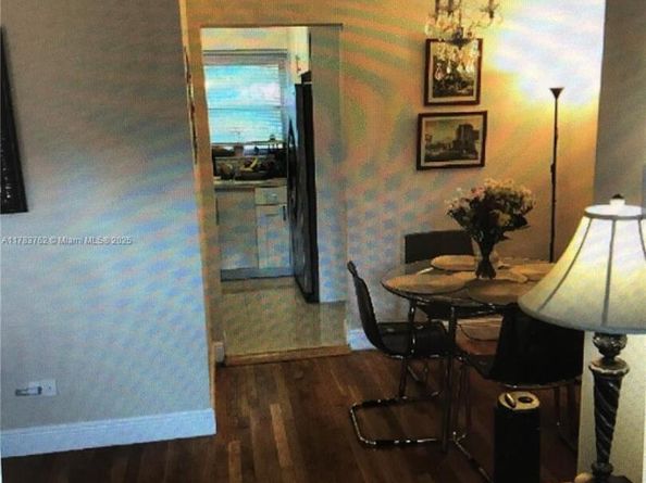 30 Almeria Ave 6, Coral Gables FL 33134